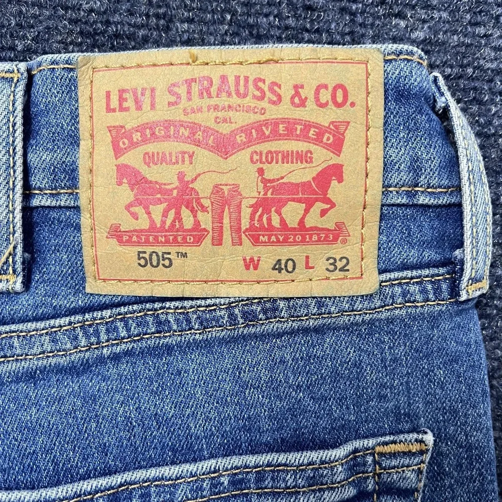 Levis 505 Jeans Mens 40x32 Blue Medium Wash Straight Leg Zip Fly Denim WaterLess